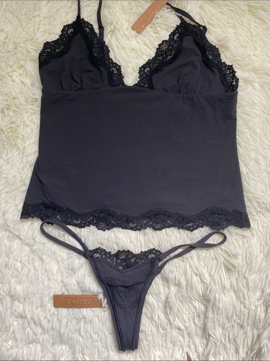 SKIMS Other - SKIMS Bundle- Lace Cami and matching lace Thong- Both NWT